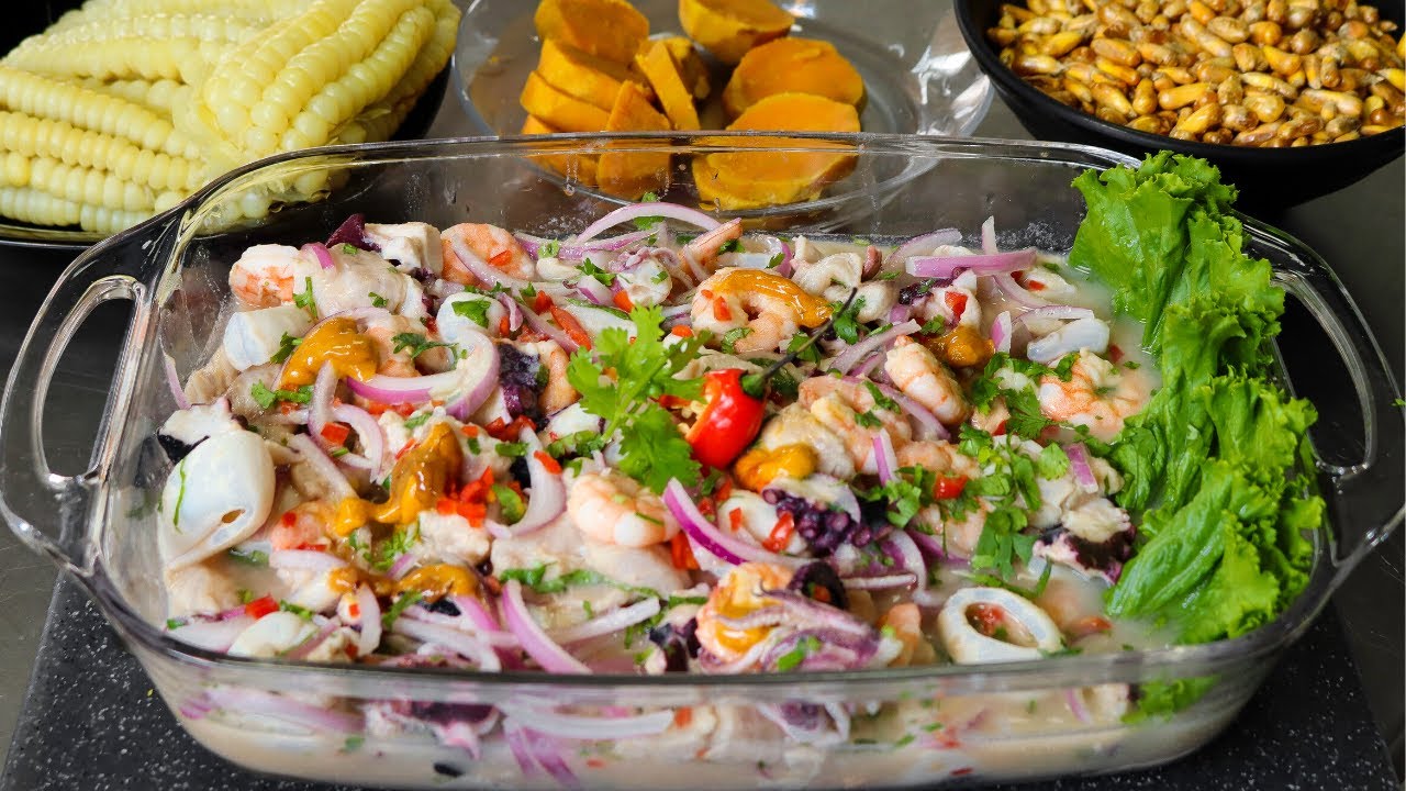 Preparando el Famoso CEVICHE Peruano de Pescado y Mariscos en un Toque | Abelca