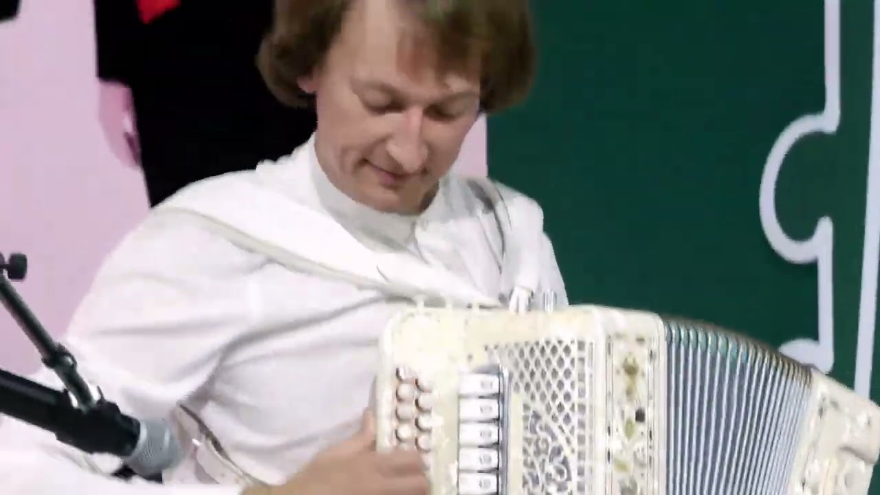 Павел Уханов  