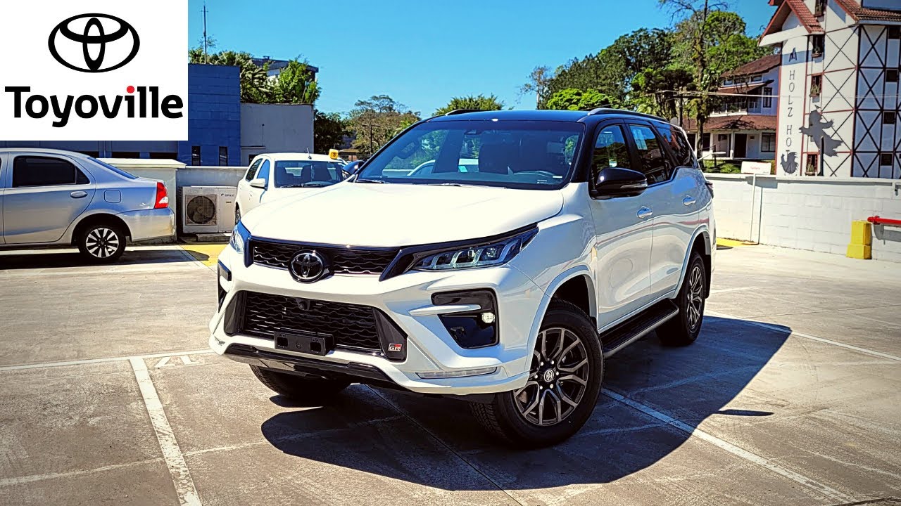 TOYOTA SW4 GR SPORT 2022 TURBO DIESEL 4X4 0KM 7 LUGARES DETALHES DO INTERIOR E EXTERIOR