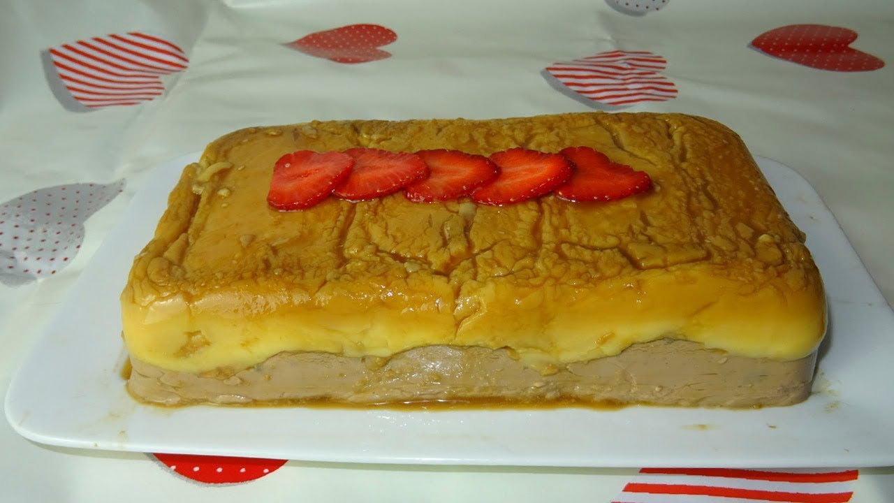 PUDIN O BUDÍN DE FLAN CON BIZCOCHO Y FRESAS | RECETA FÁCIL