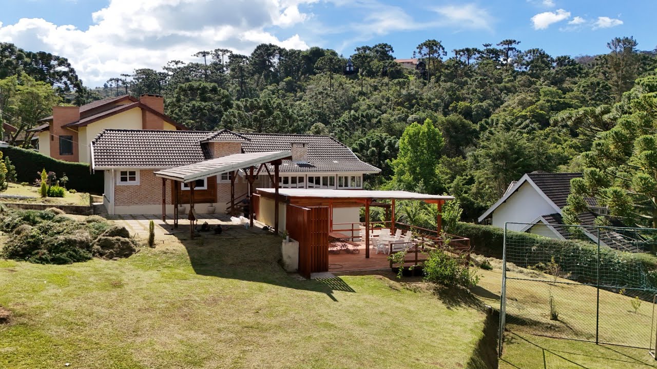 😍Oportunidade à Venda em Campos do Jordão! Casa com Terreno Maravilhoso no Vale Encantado!