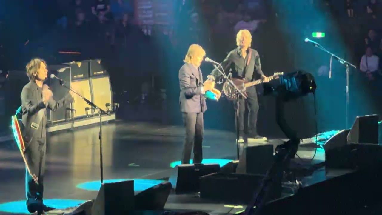 Paul McCartney - Cone Onto Me - Centre Bell - Montreal QC - 11.18.25