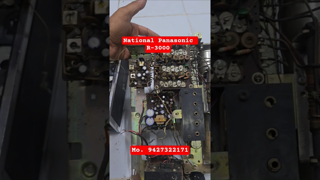 National Panasonic R-3000 /6 band radio  Not working Mo. 9427322171