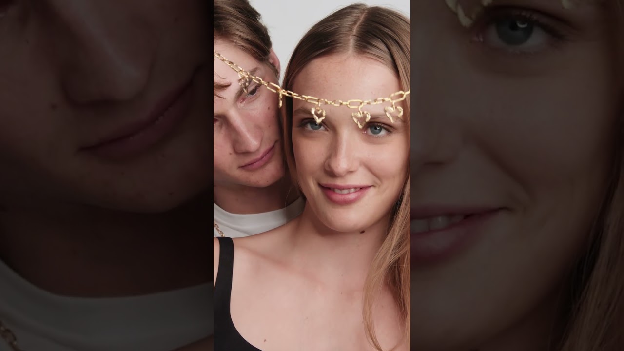 Link your loves with customisable pieces from Pandora ME. 💞 #Pandora #ValentinesDay