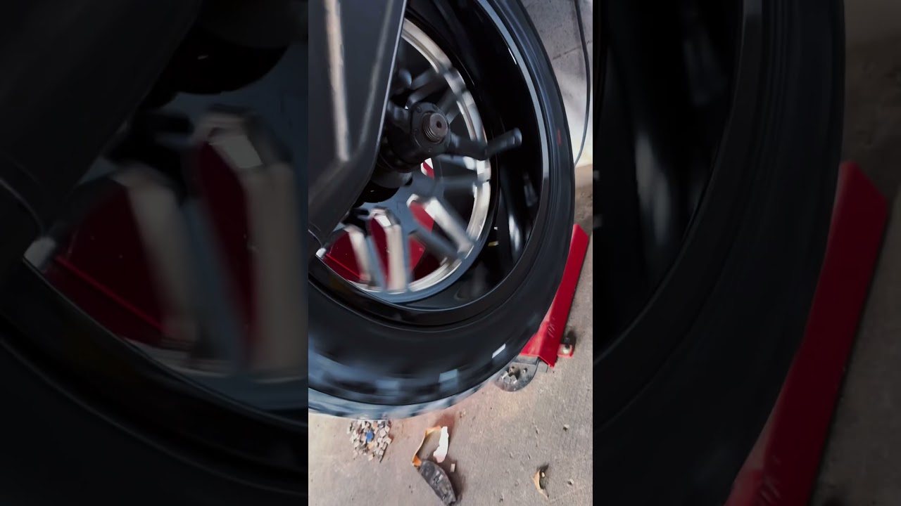 Cali Off-Road  Wheels on Venom Power Tires 