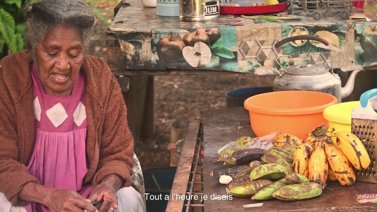 Hpera waeth (Banane râpée enveloppée de choux kanak au lait de coco) Maré