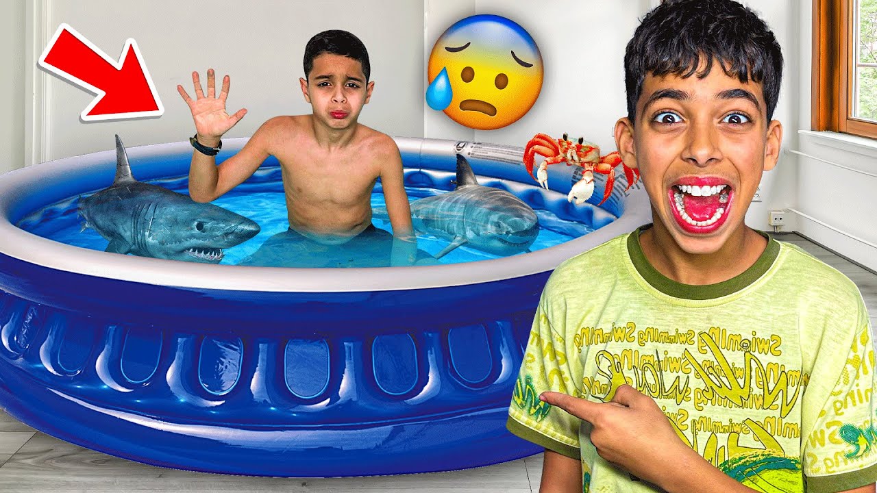و اخيرا أخي صغير في المسبح ضد سمك 🦈😱🐠 شوفوا شنوا دار ريان 💔😰