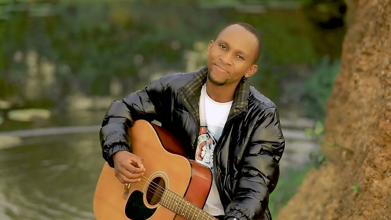 Benard Riziki~Titori Na Obomenyo (Official Video Lyrics)