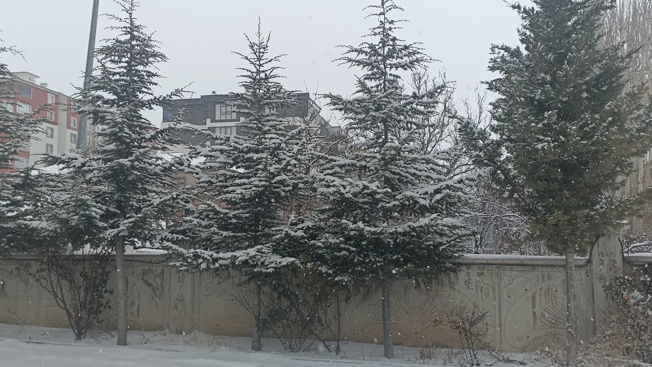 📢🌨️Yılın İlk Günü Kara Kavuştuk Çok Şükür☃️ Çocukları Dışarı Çıkardım Karla Oynasınlar Diye ☺️🌨️☃️✅