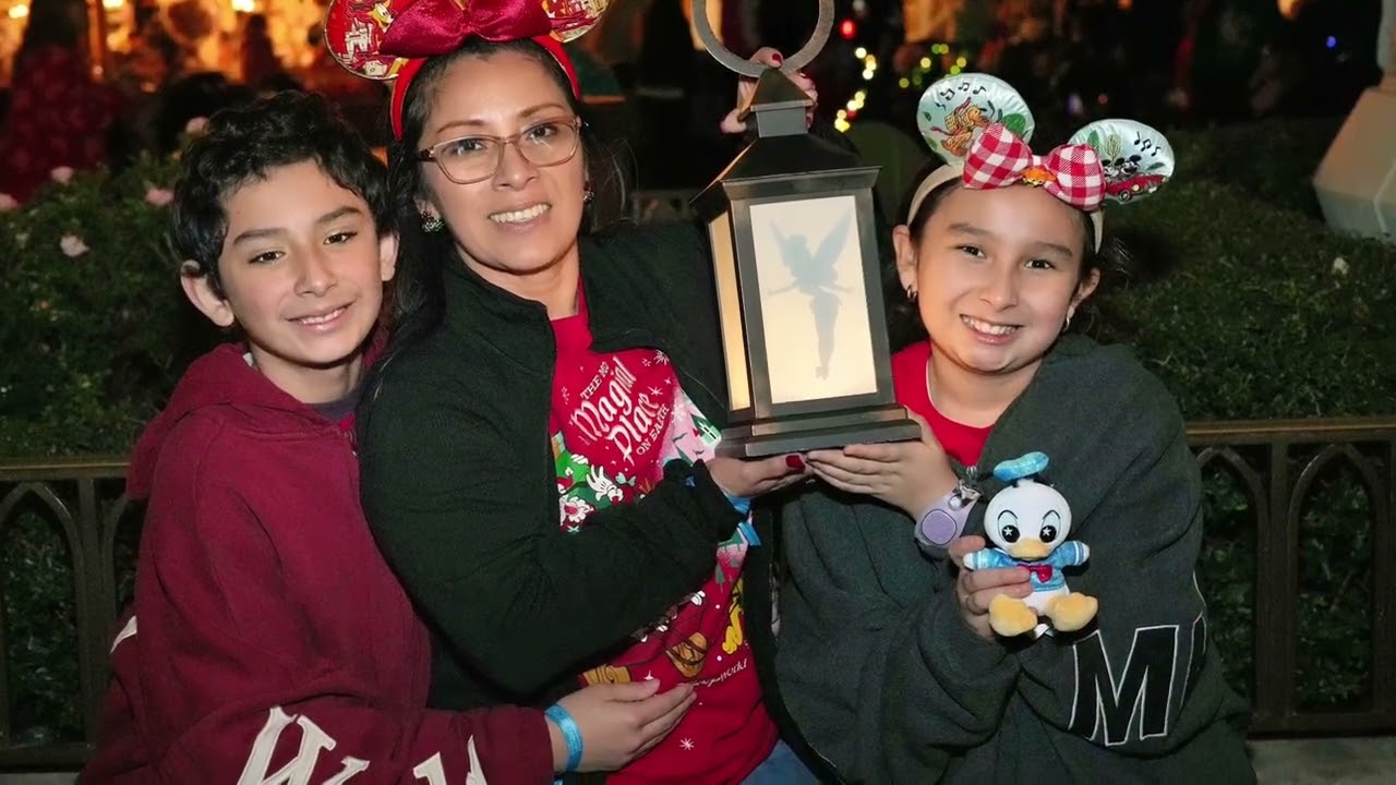 Disney world Christmas 2025 months keys berry merry Christmas party 