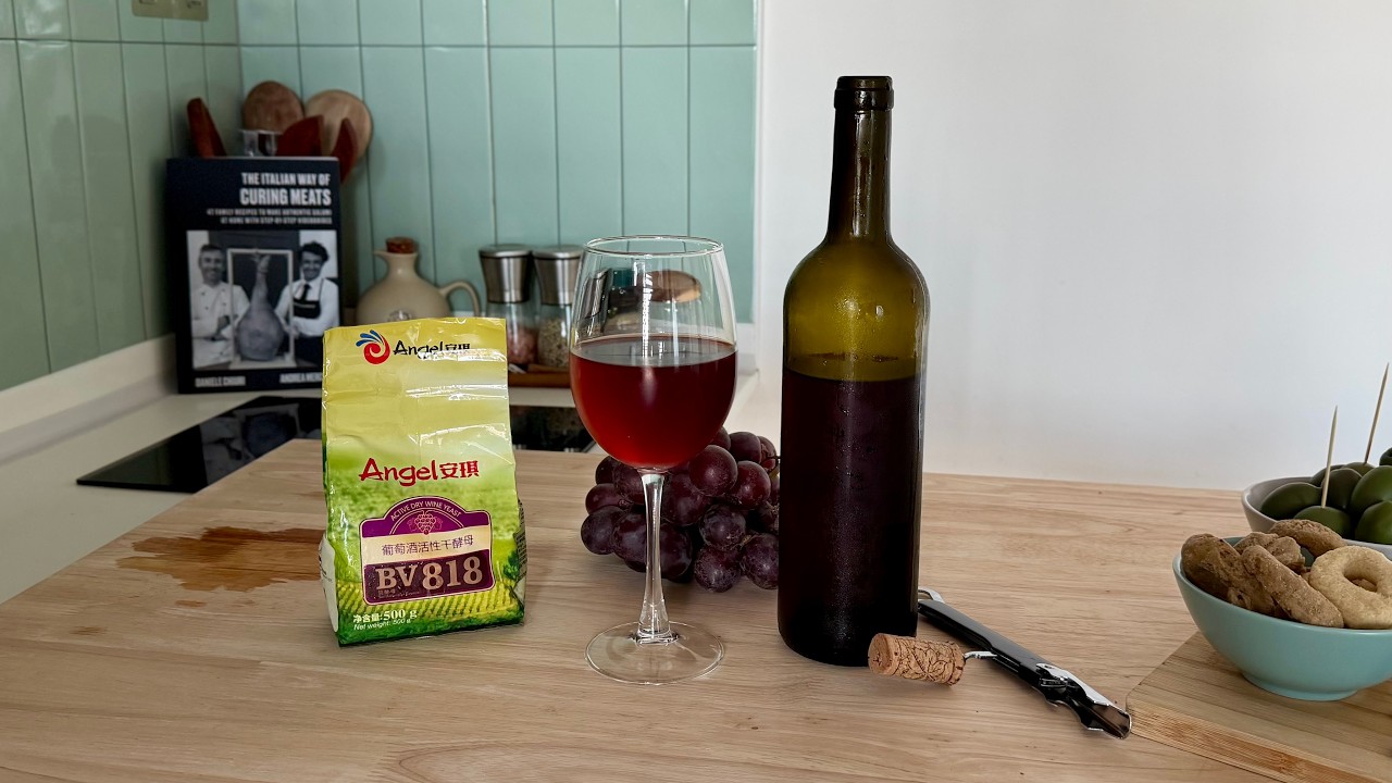 Можно ли сделать вино дома из винограда, купленного в супермаркете? 🍷 Эксперимент в Таиланде