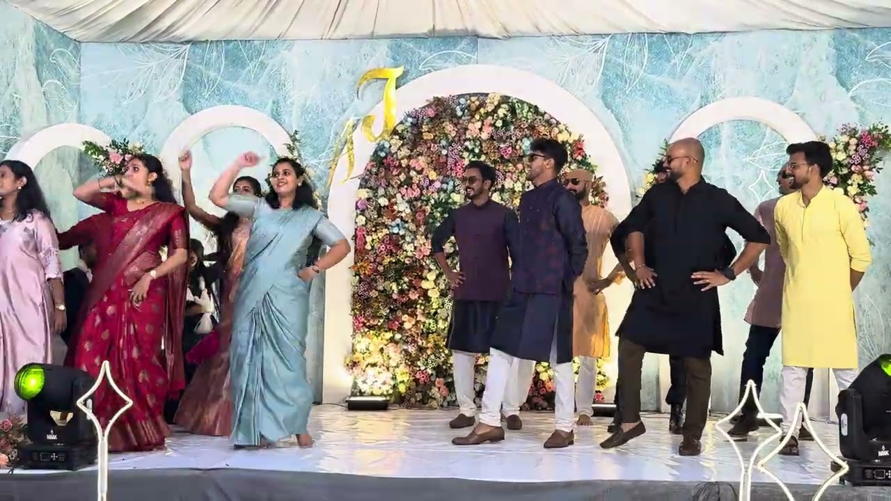 Cousins dance 🕺🏻💃 | Kerala Christian wedding 🤵‍♂️👰 #weddingdance #wedding #betrothal #cousinmarriage