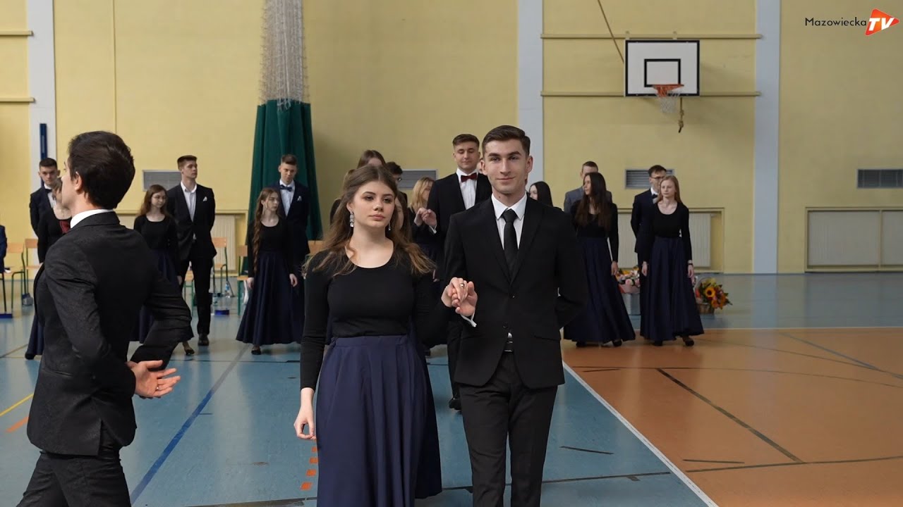 Uroczyste zakończenie roku uczniów klas czwartych LO w Mogielnicy