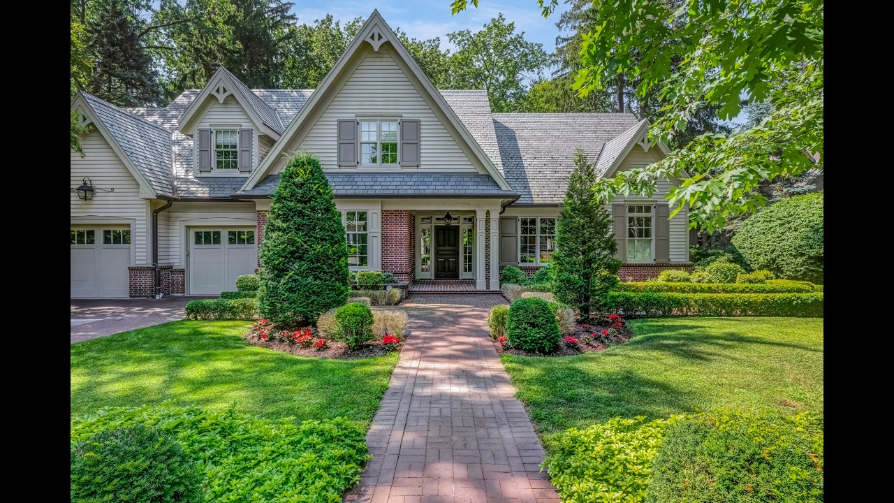 Visit the 'Garden House' in South Mississauga!