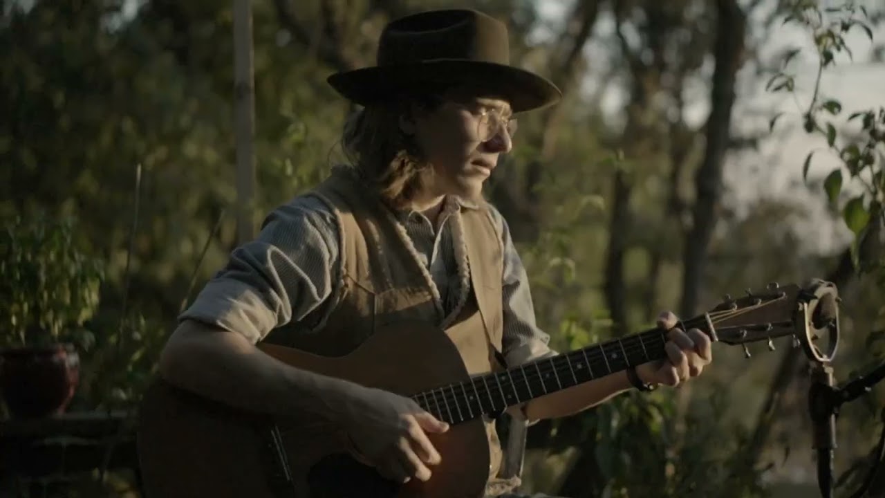 Sammy Brue - Love At A Glance (Official Music Video)
