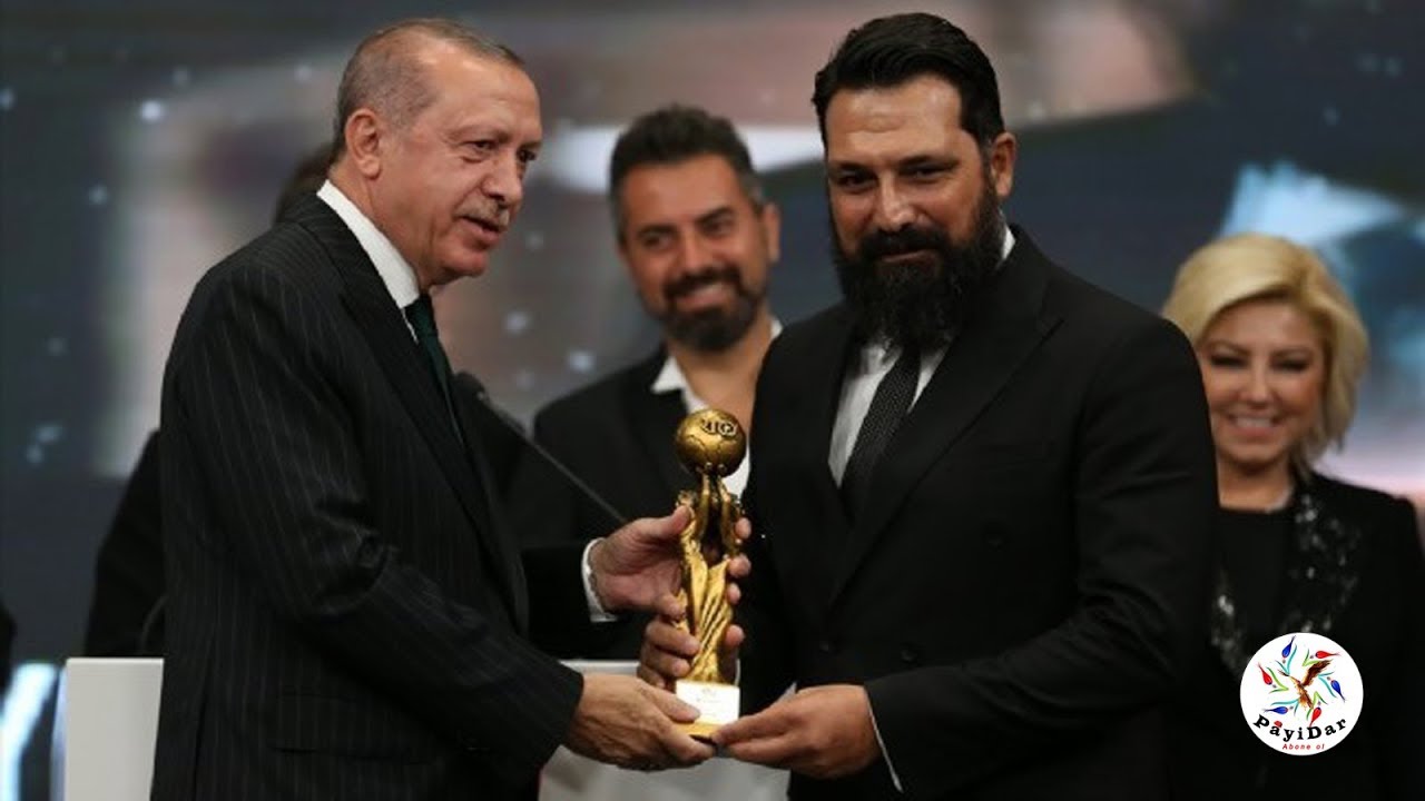 Radyo Televizyon Gazetecileri Derneği'nden Bülent İnal'a ödül! Ödülünü Başkan ERDOĞAN takdim etti.