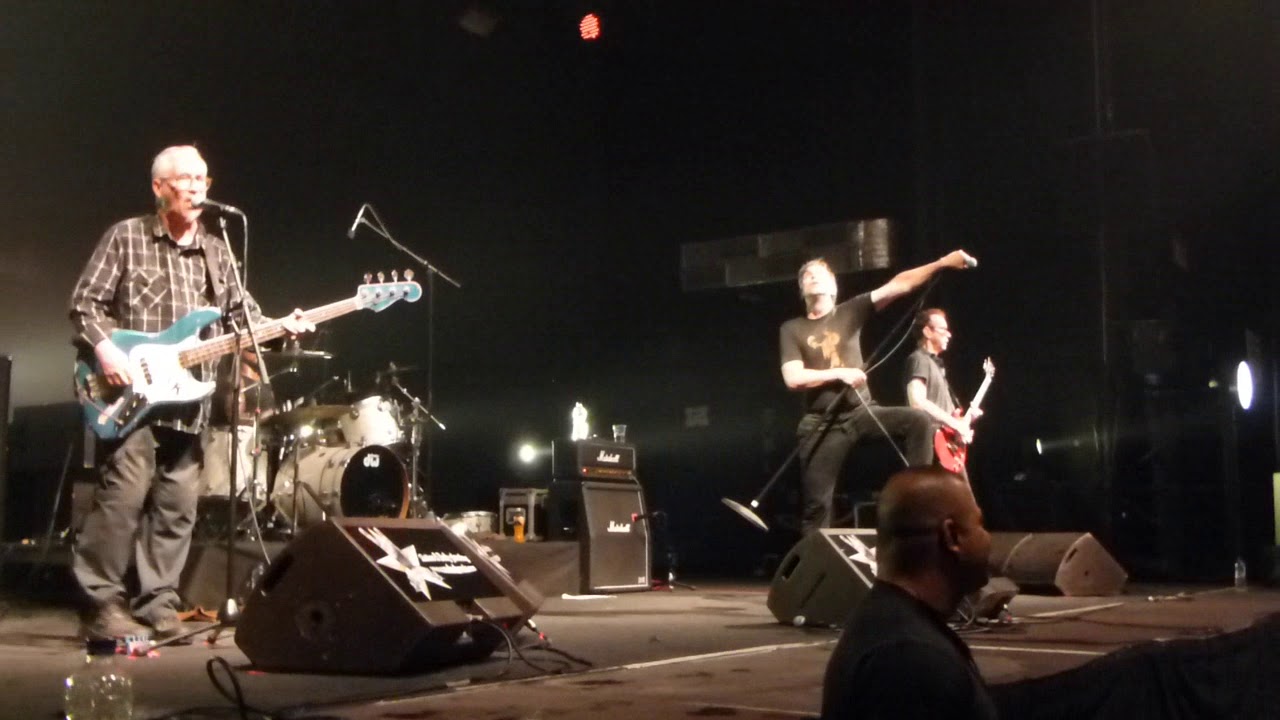 DEAD KENNEDYS NAZI PUNKS F**K OFF + CALIFORNIA UBER ALLES @ ATHENS 2018