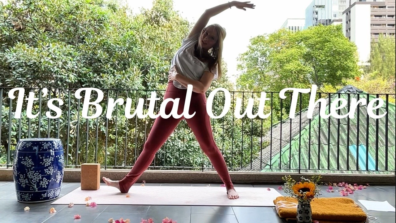 Мягкая йога для тяжелых дней 💛 | Перезагрузка нервной системы + эмоциональное высвобождение (30 м...