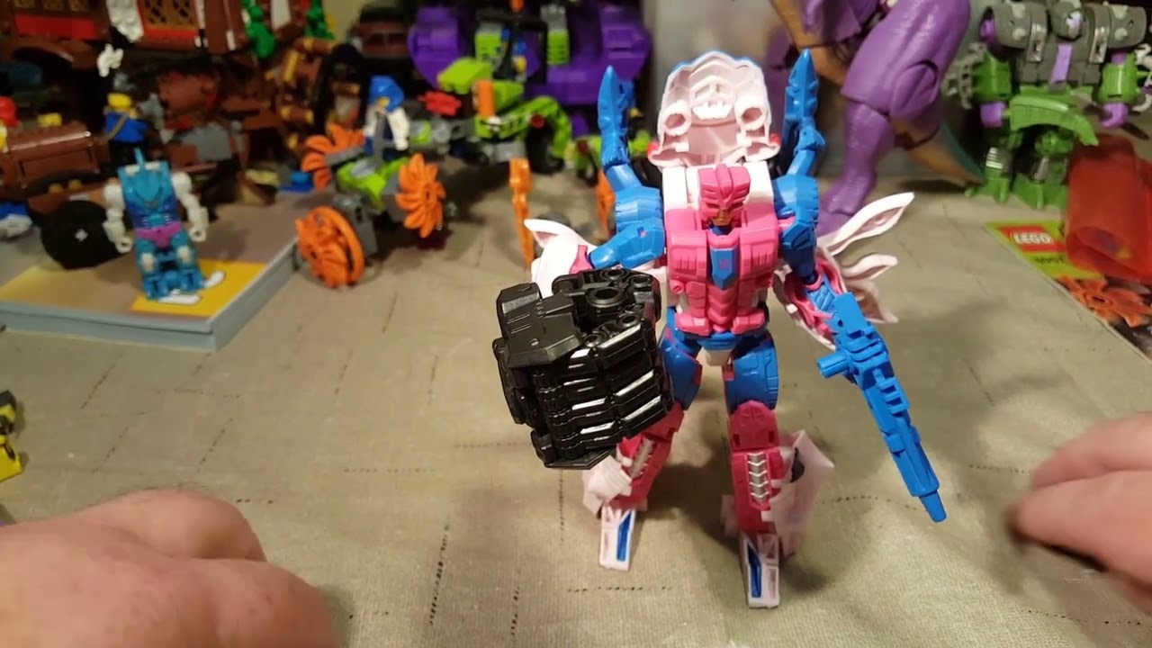 Transformers Generations Selects Seacon Tentakill Review