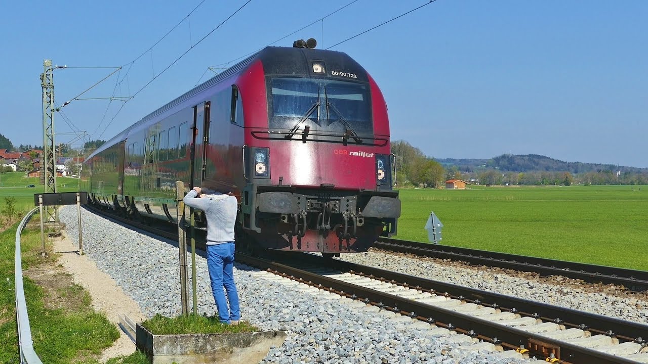 Railjets müssen auf freier Strecke stoppen und den BÜ manuell freischalten !!