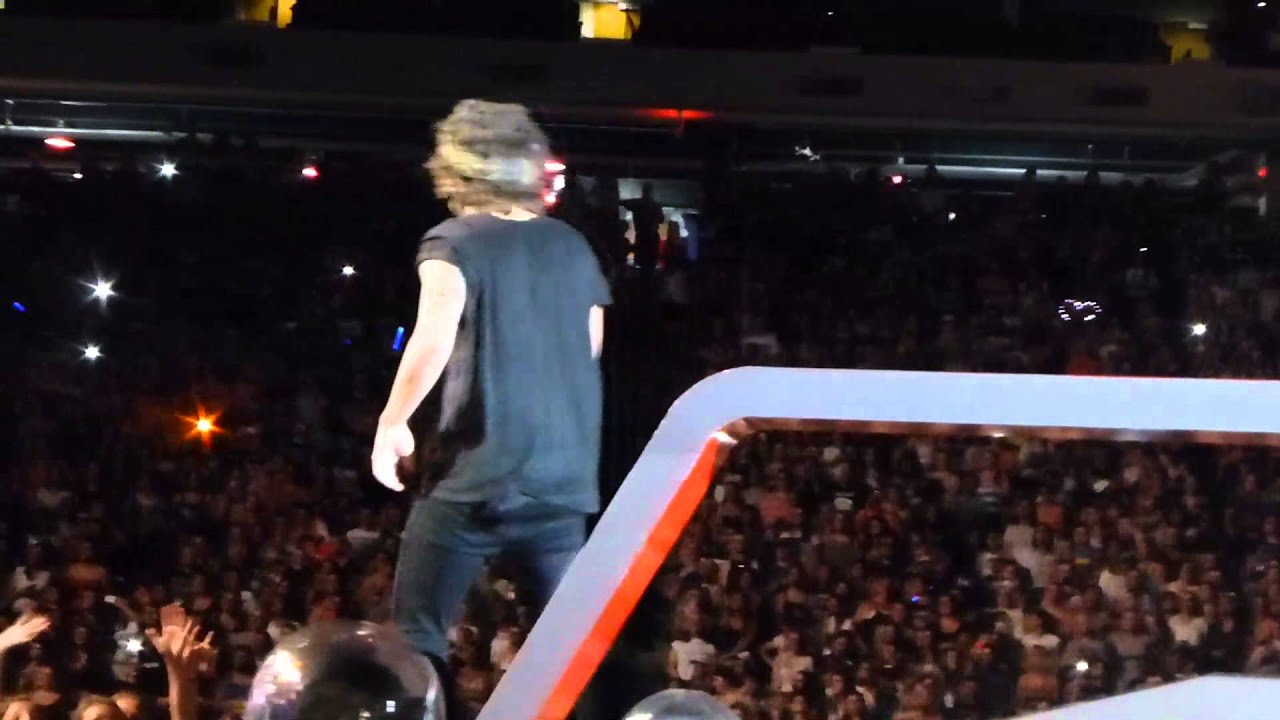 August 4, 2014 - One Direction - Alive (with Harry intro) - New Jersey Metlife