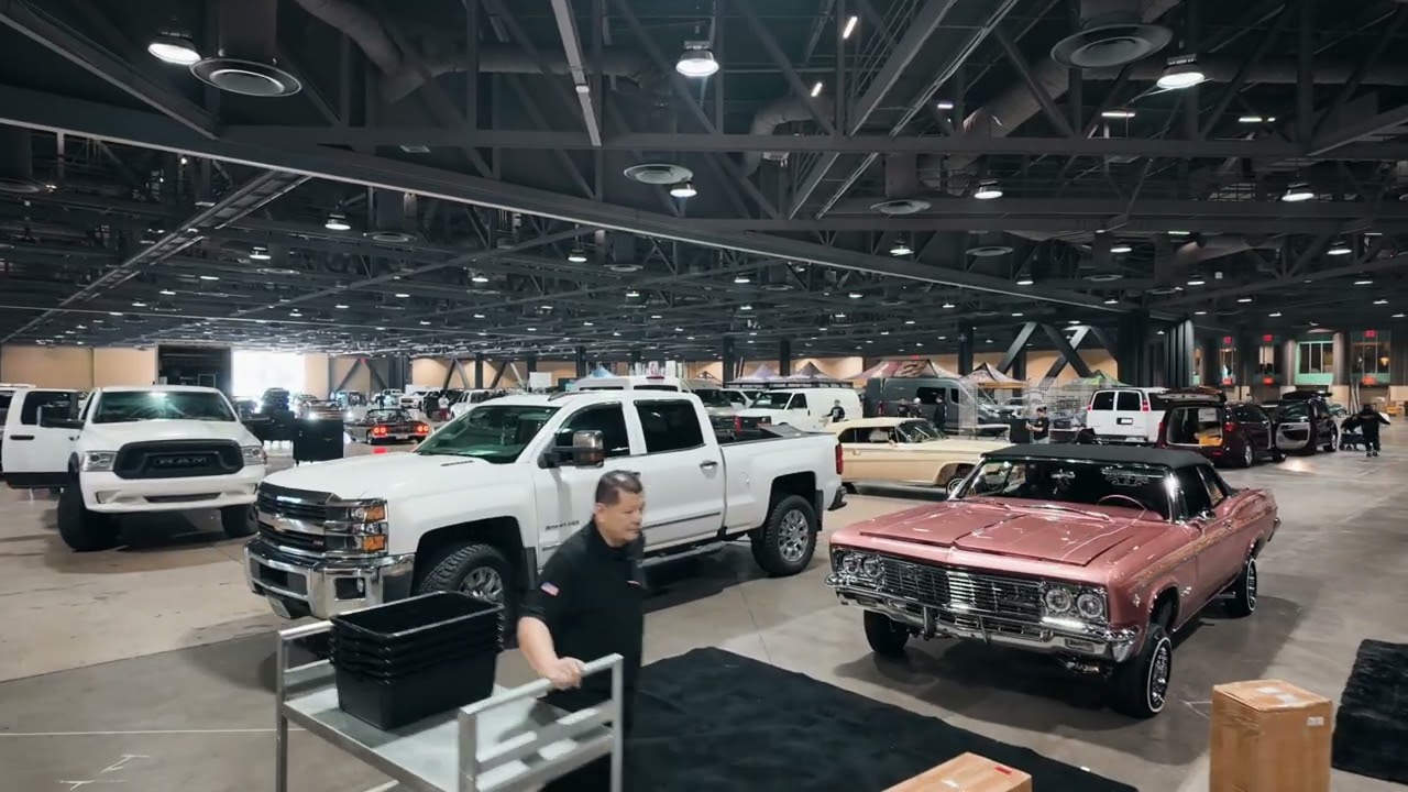 Long beach lowrider car show. #automobile #oldstyle #carmodification #classic #oldclassic 