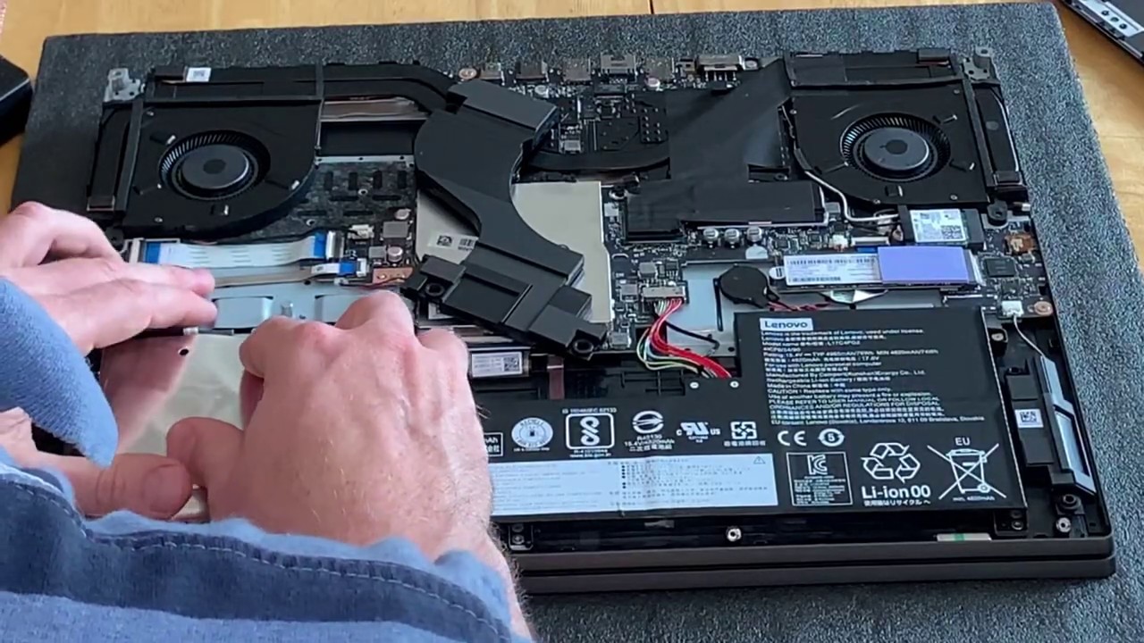 Lenovo Legion Y740 17