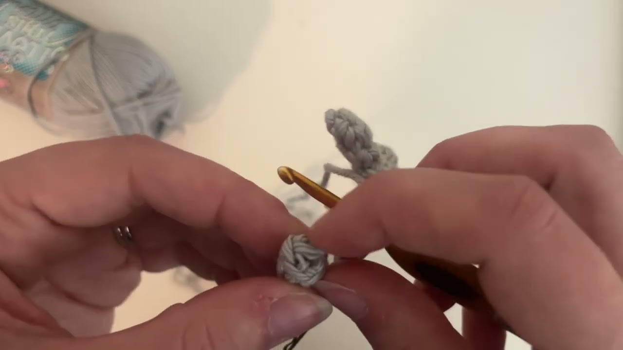Crocheting a demogorgon foot and attaching the toes