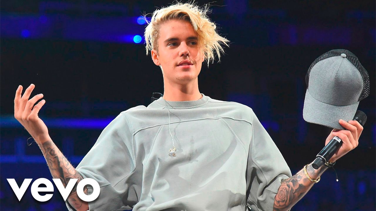 DJ Snake ft.  Justin Bieber -  Let Me Love You (Official Video)