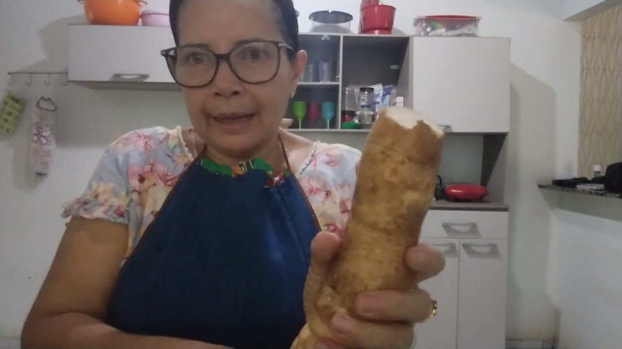 Como eu faço frango com macaxeira na panela de pressão 