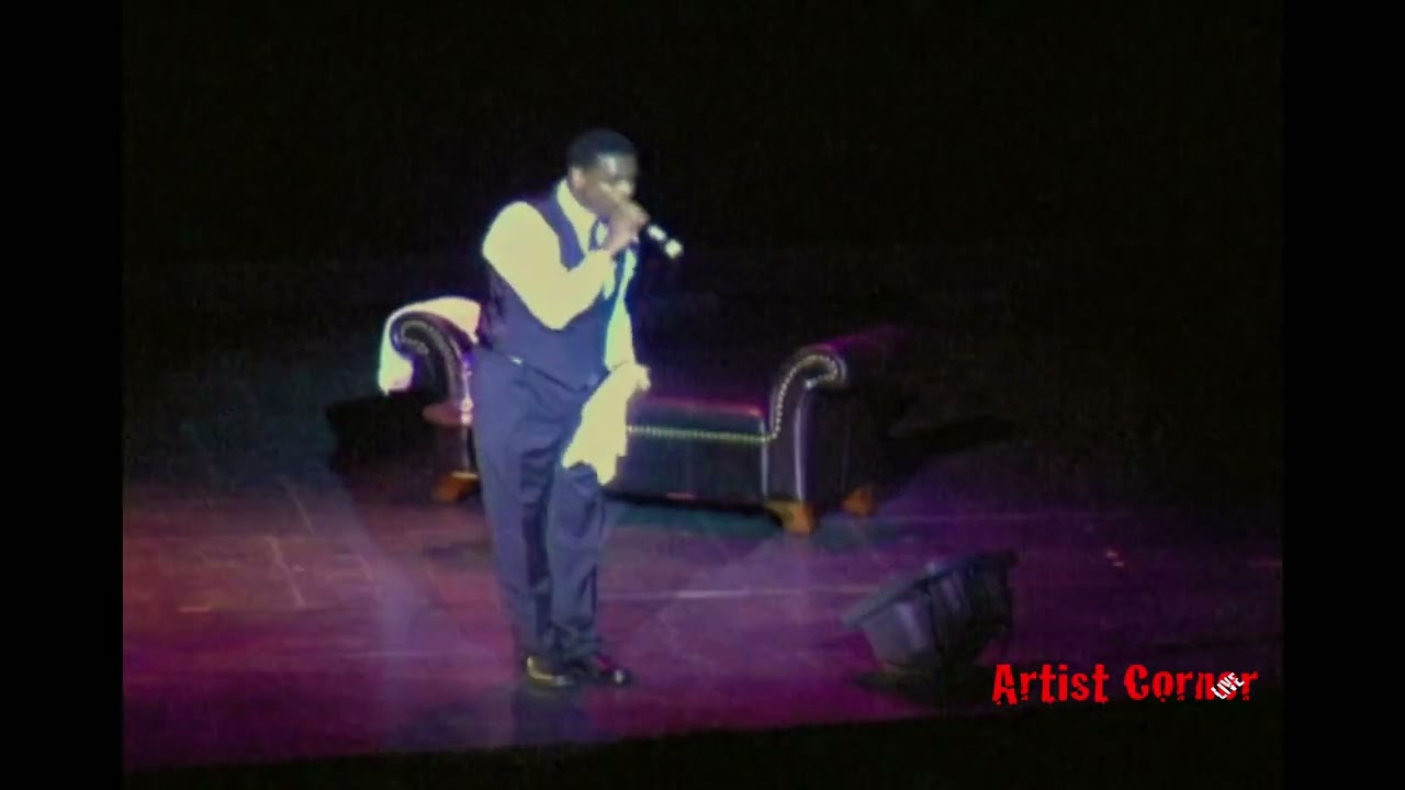 Carl Thomas Live performance of 