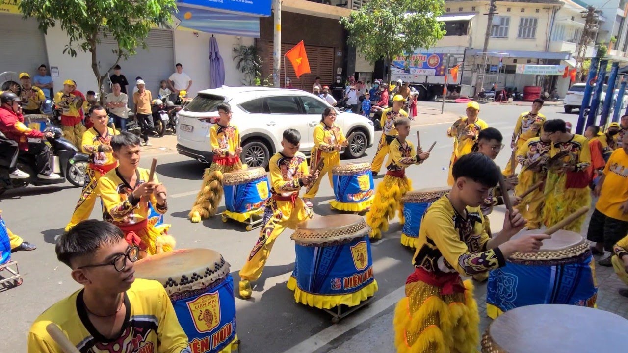 Full Show Đoàn HẢI NAM LIÊN HỮU tại nhà Đại Gia Tiệm Vàng lì xì đếm không xuể - Múa Lân 2026