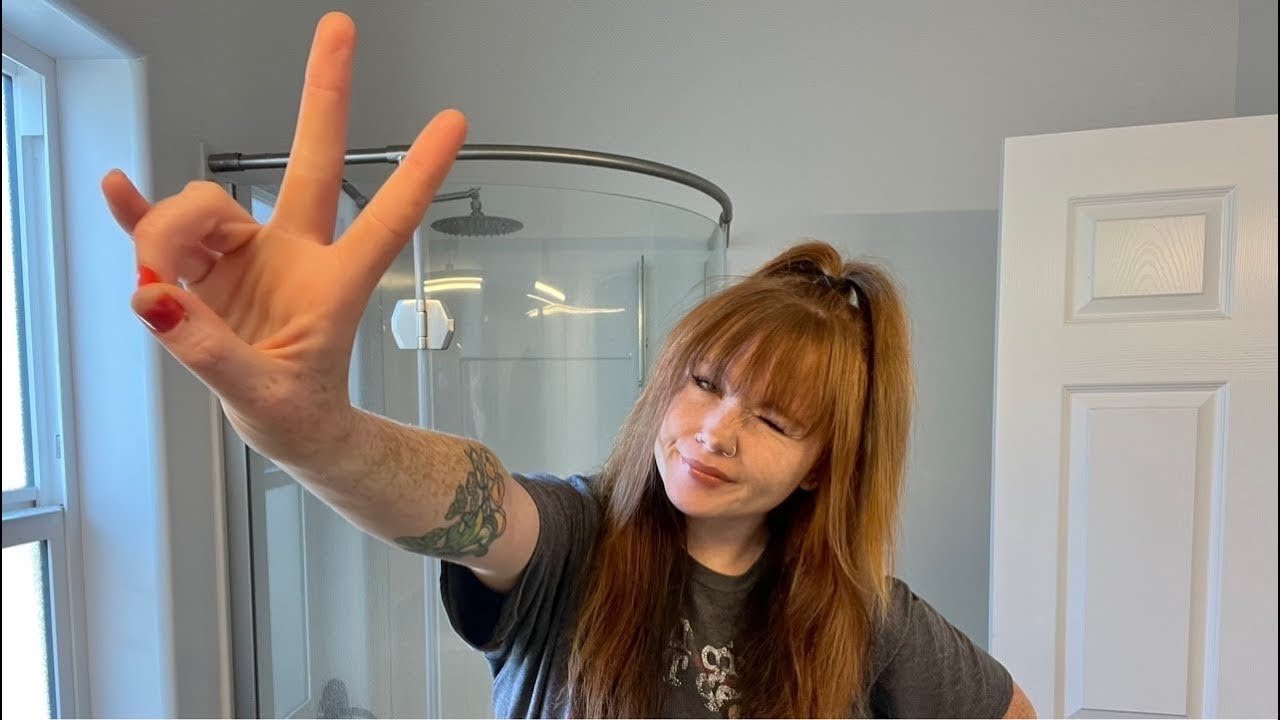 come hang while i clean my (empty) house n prep for @dirtydalish !!🖤