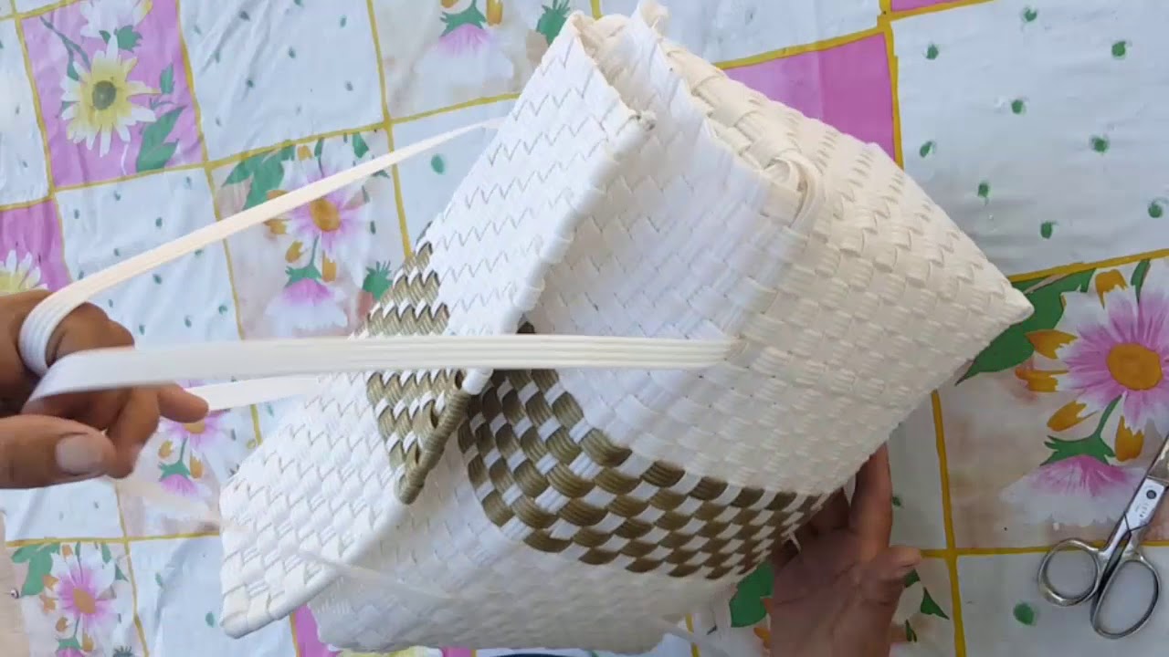 TEJIDO DE ASAS DE BOLSA O LONCHERA ARTESANAL DE TOQUILLO DE 4 TIRAS