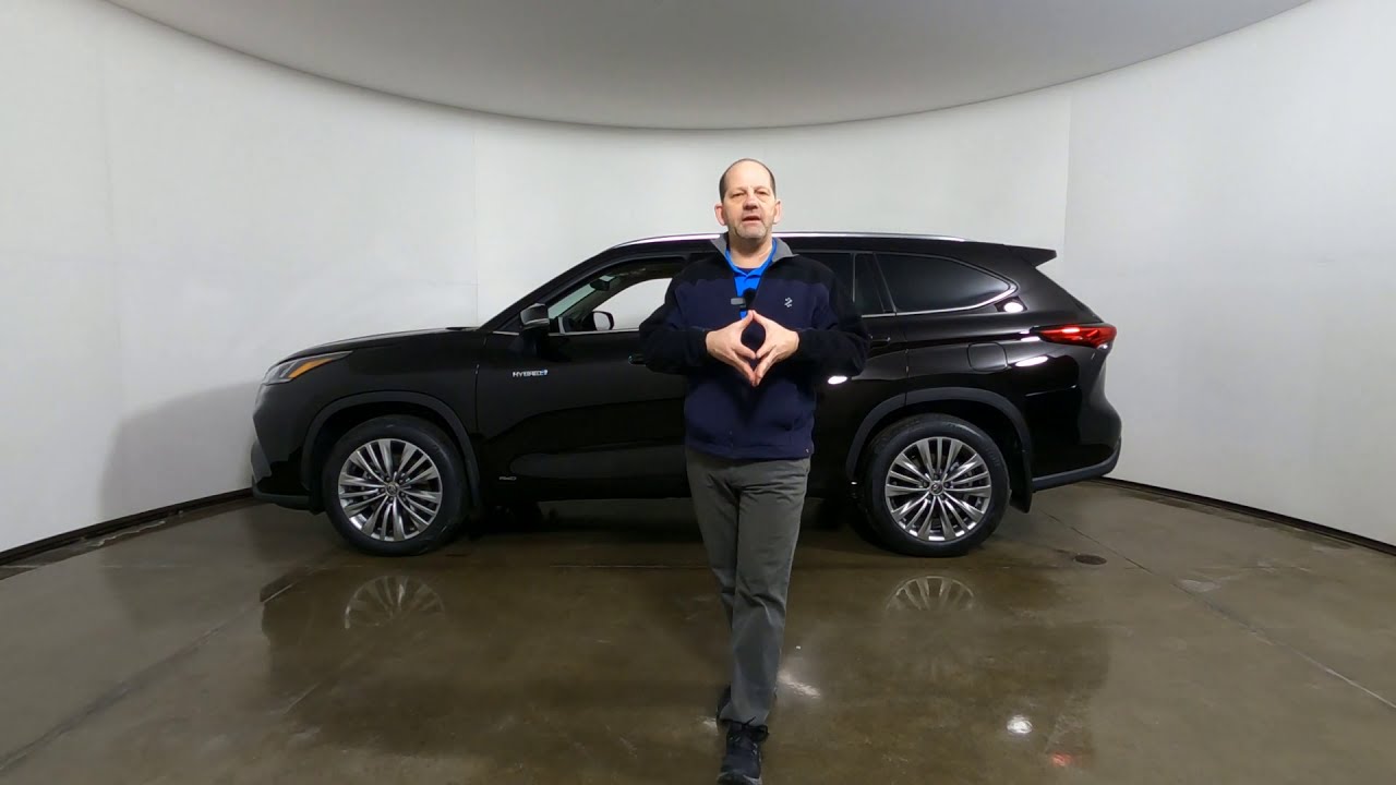 Обзор интерьера HIGHLANDER Hybrid Platinum AWD 2021 года.