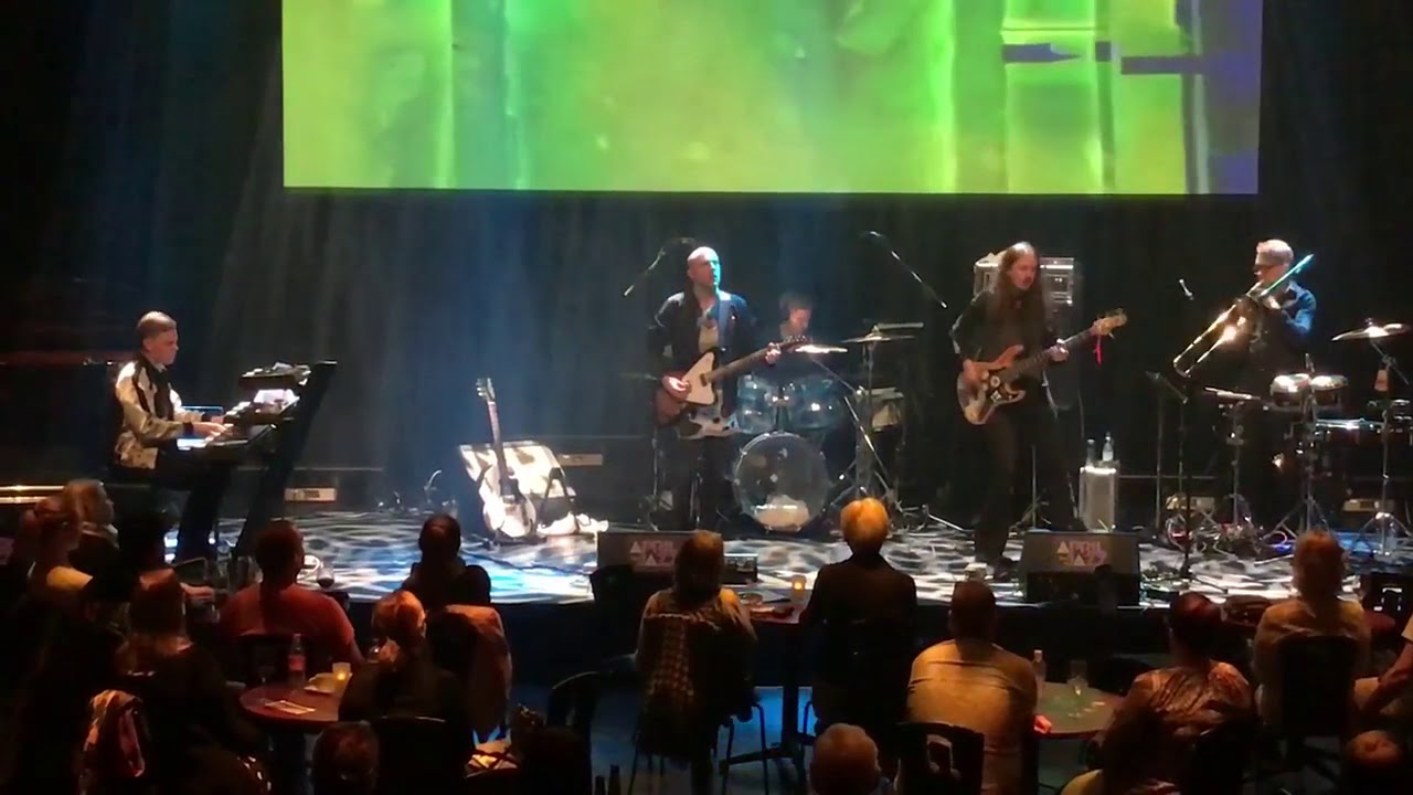 Lauri Porra Flyover Ensemble Live @ April Jazz 2018 - Bass solo/Dust
