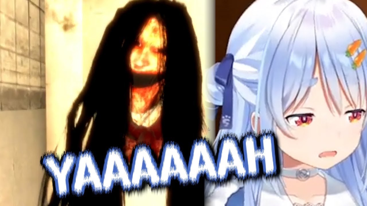 Pekora plays a JP horror game, runs up to enemies, screams when they attack her (写るんです)