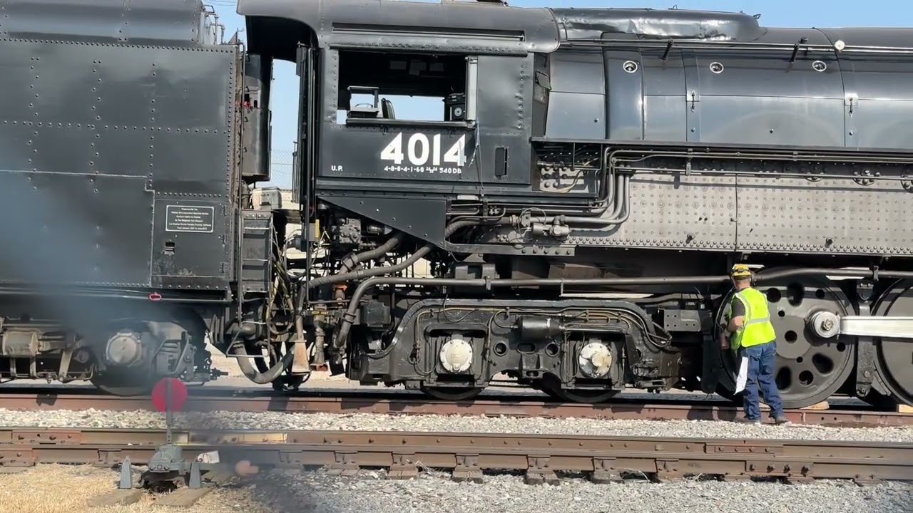 Steam Crew Waking Up Big Boy 4014 in Ogden, UT