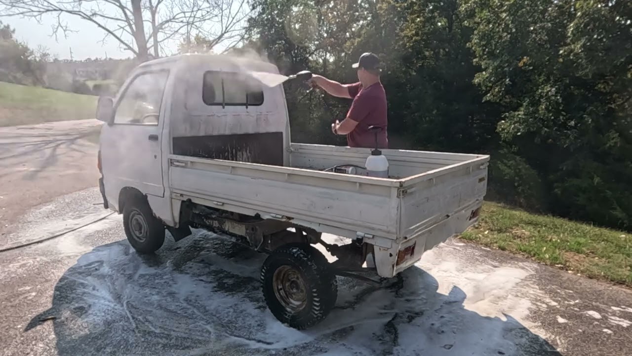 Will this Rusty 300$ Daihatsu hi-jet see life again?