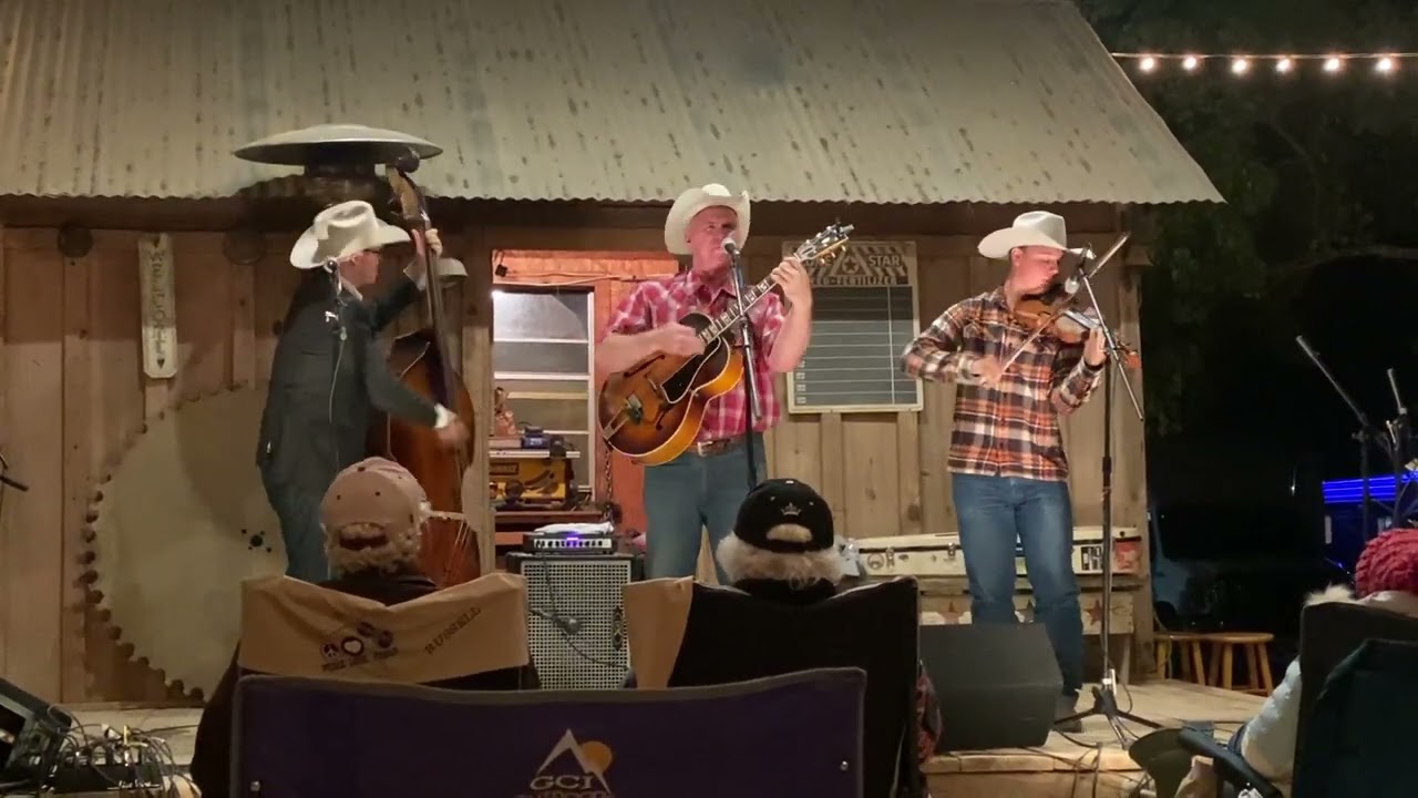 The Western Flyers (Matthew Mefford, Joey McKenzie, Ridge Roberts, guest Flyer Redd Volkaert)