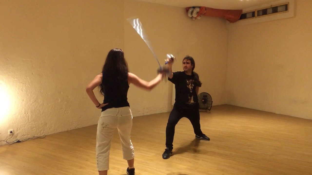 Ensayo de esgrima escénica Adrián Heredero y Aranzazu Cruz