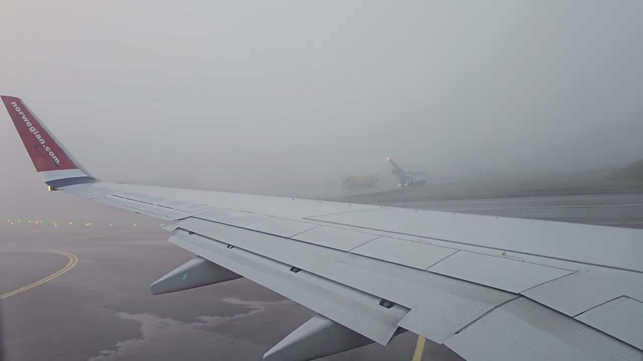 NextGen Boeing 738-800 takeoff.