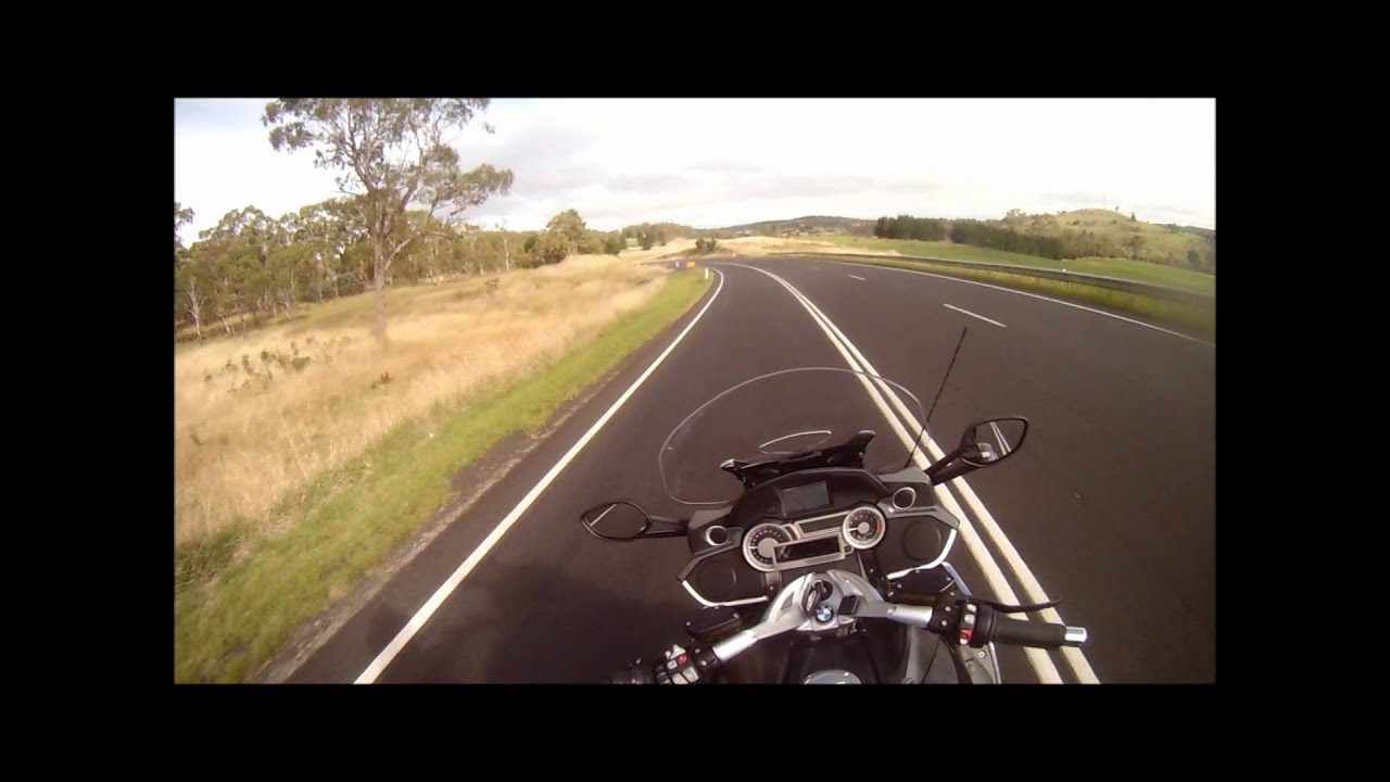 BMW K1600GTL Aussie country.wmv