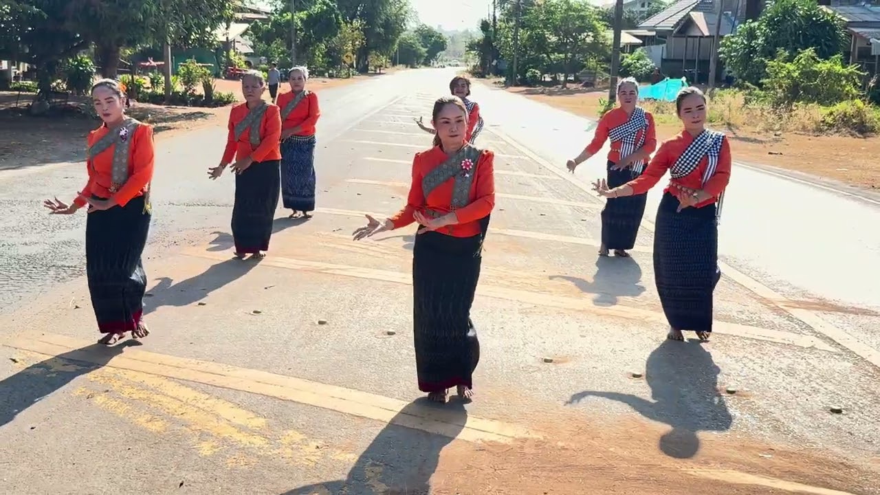 รำบวงสรวงหลวงปู่พันธ์ 2