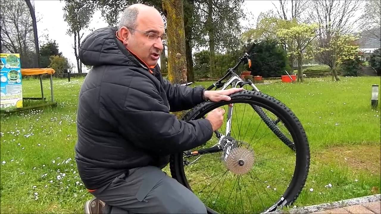 Come sostituire la camera d'aria della mountain bike