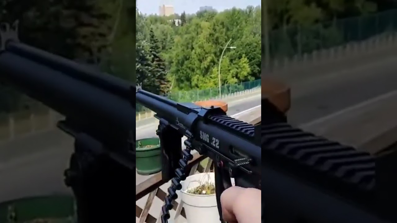 Full-auto, belt-fed, SMG 22