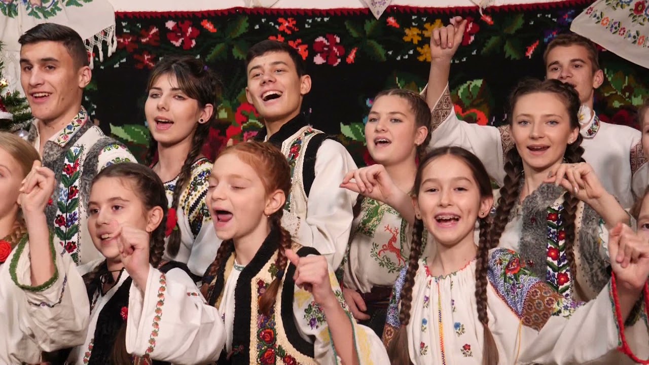 Grupul Balada din Falticeni = Hora de la Radaseni , Coordonator Pr. Maria Tanasa