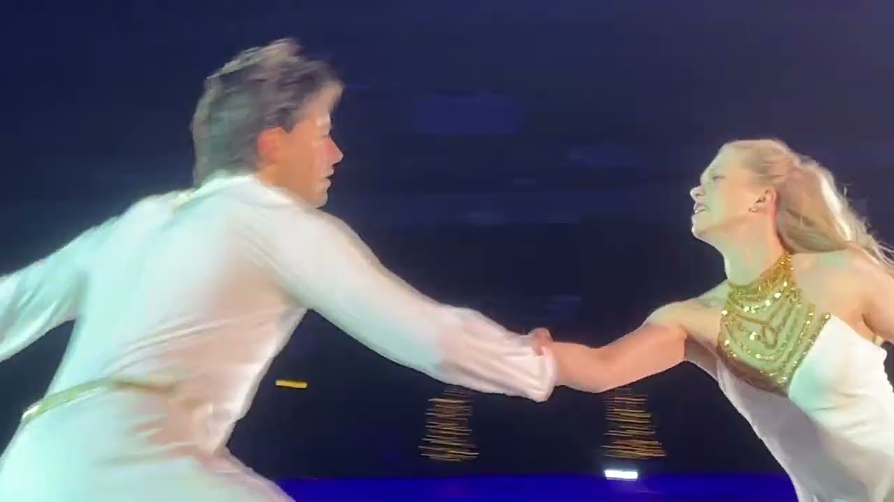 Stars On Ice Holiday 2023 Kaitlyn Weaver & Andrew Poje 