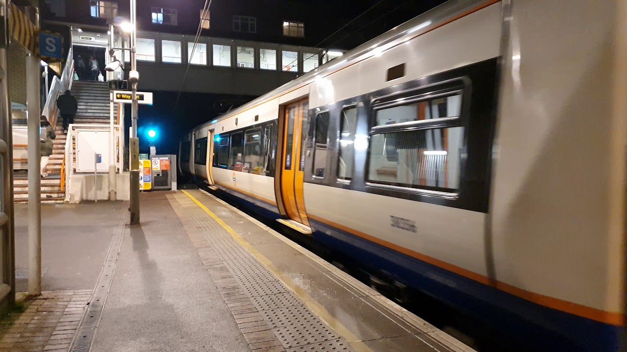 London Overground Class 378256 Departs Kensal Rise 8/01/2021