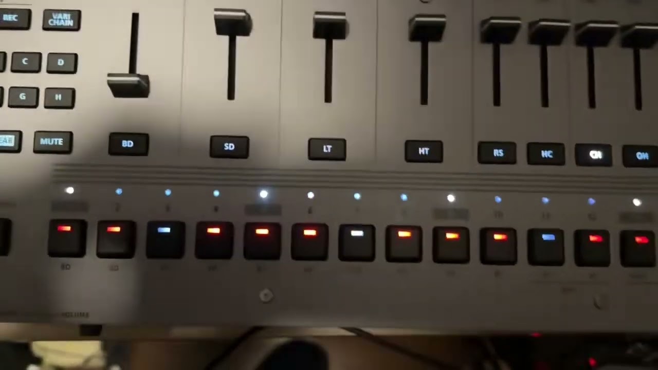 TR1000 song 5 with SH-101 & TB-03